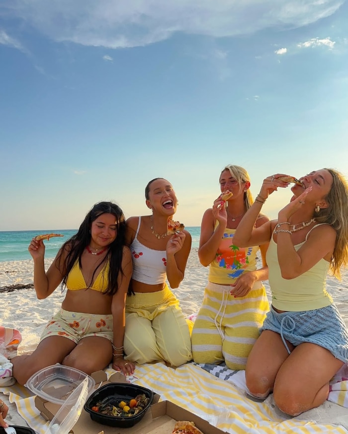 Bffs-beach-day