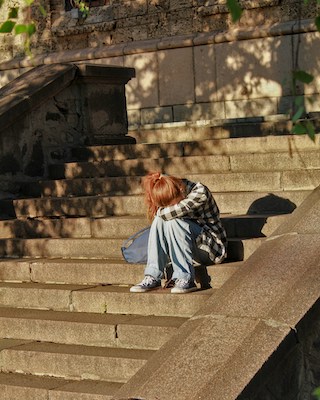 4 ways to cope when your emotions feel overwhelming