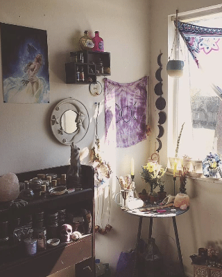 Channel your inner teen witch with this Sabrina Spellman-inspired bedroom makeover